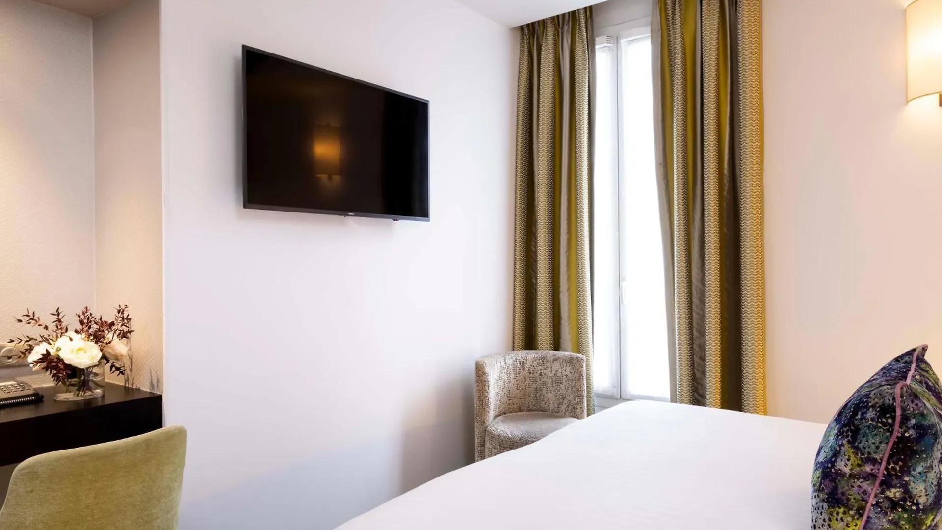 Gustave 4* París
